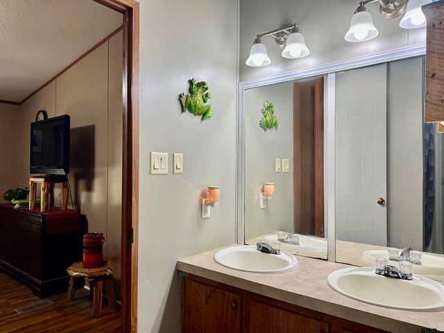 7560 Forest Hill, Frankston, TX 75763