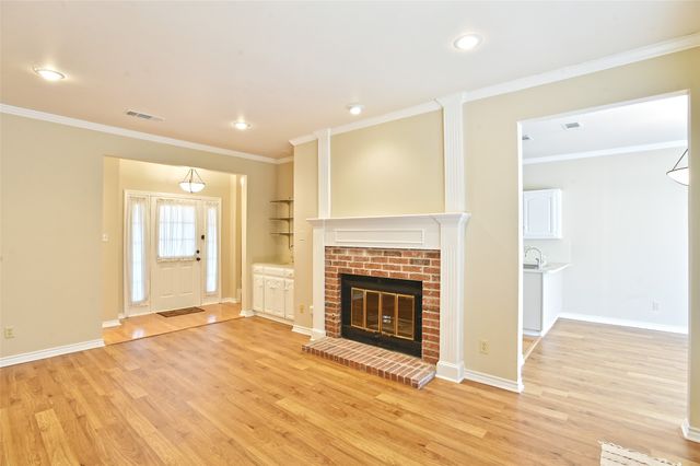 148 Cobblestone Row, Denton, TX 76207