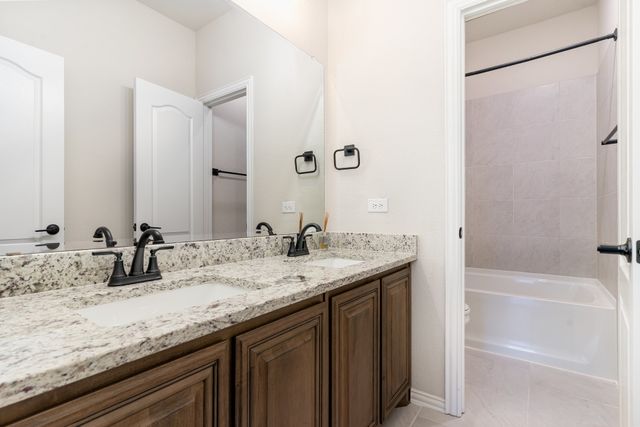 1731 Upland, Waxahachie, TX 75165