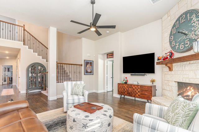 1731 Upland, Waxahachie, TX 75165