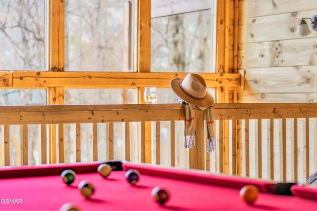 1167 Upper Alpine Way, Gatlinburg, TN 37738