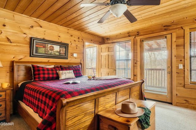 1167 Upper Alpine Way, Gatlinburg, TN 37738