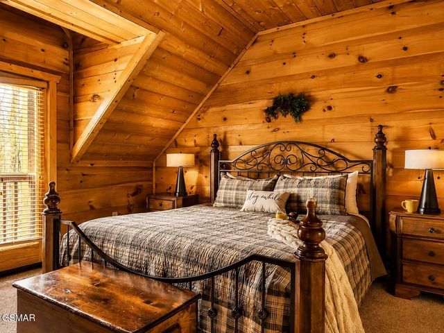 1167 Upper Alpine Way, Gatlinburg, TN 37738