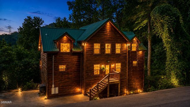 1167 Upper Alpine Way, Gatlinburg, TN 37738