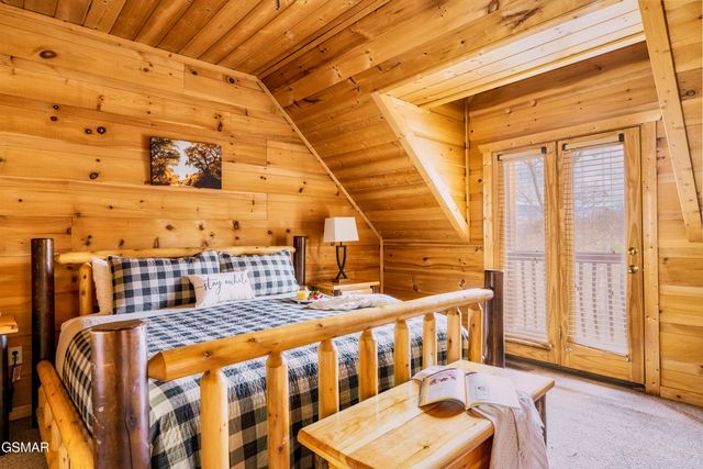 1167 Upper Alpine Way, Gatlinburg, TN 37738