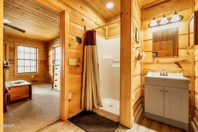 1167 Upper Alpine Way, Gatlinburg, TN 37738