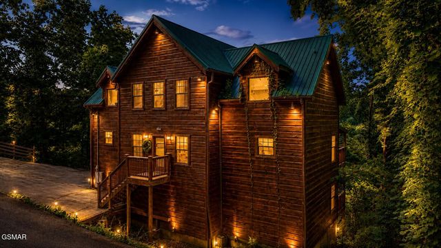 1167 Upper Alpine Way, Gatlinburg, TN 37738