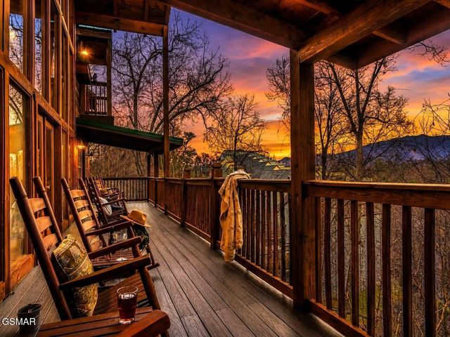 1167 Upper Alpine Way, Gatlinburg, TN 37738