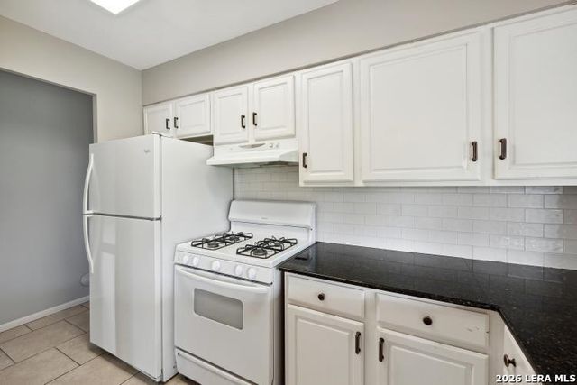 7170 Hickory Grove, San Antonio, TX 78227