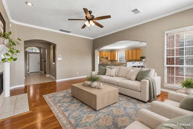 35 Creekside Drive, Trophy Club, TX 76262