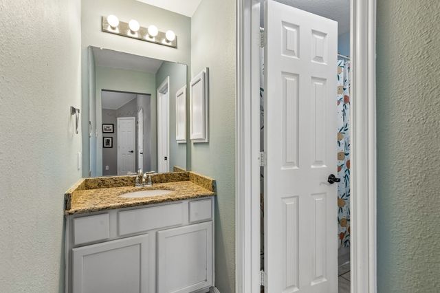 35 Creekside Drive, Trophy Club, TX 76262
