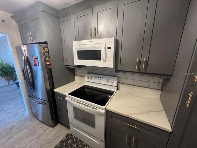 3211 W SWANN AVENUE 506, Tampa, FL 33609