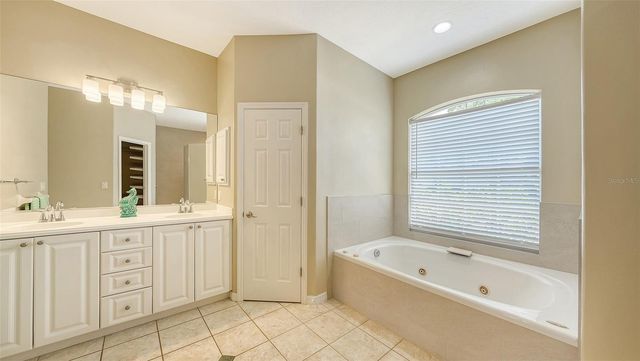 439 E ROSSETTI DRIVE, Nokomis, FL 34275
