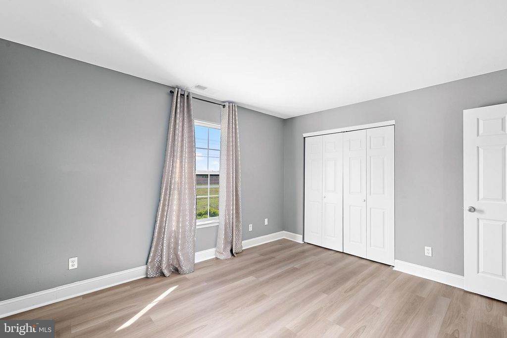 Image 15 of property listing at 8715 OLD OCEAN CITY RD, Berlin, MD 21811