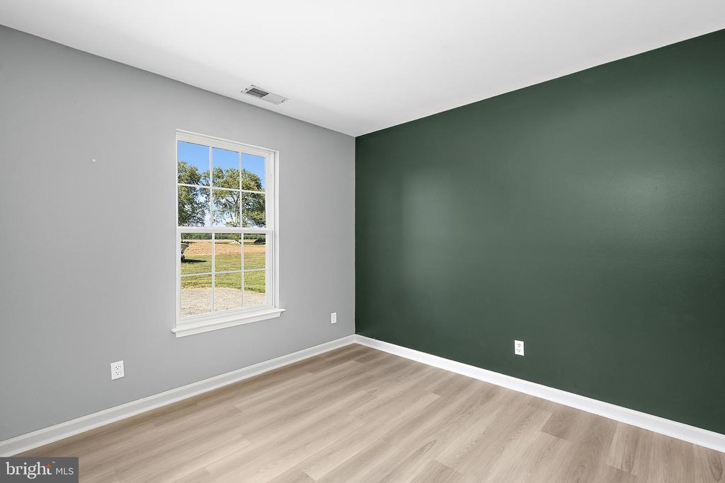 Image 19 of property listing at 8715 OLD OCEAN CITY RD, Berlin, MD 21811