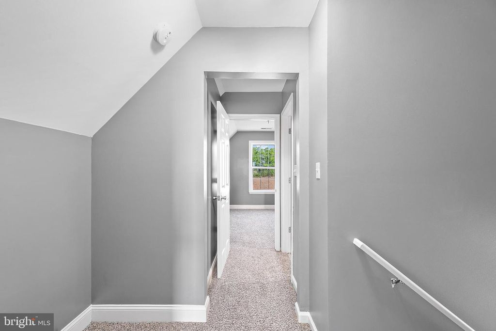 Image 26 of property listing at 8715 OLD OCEAN CITY RD, Berlin, MD 21811
