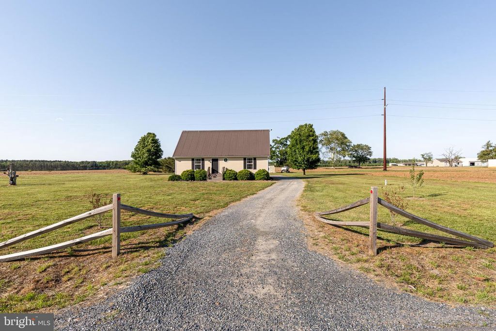 Image 44 of property listing at 8715 OLD OCEAN CITY RD, Berlin, MD 21811