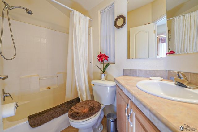 12633 S Ironwood Dr, Yuma, AZ 85367