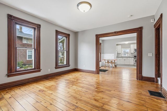 442 W Dutton Street, Kalamazoo City, MI 49007