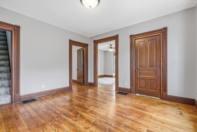 442 W Dutton Street, Kalamazoo City, MI 49007