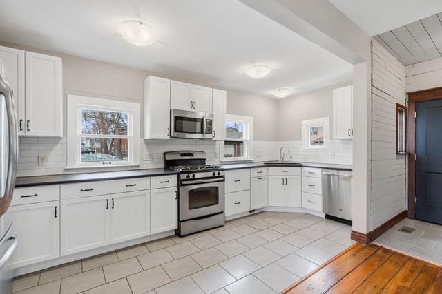 442 W Dutton Street, Kalamazoo City, MI 49007