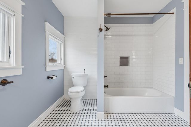 442 W Dutton Street, Kalamazoo City, MI 49007