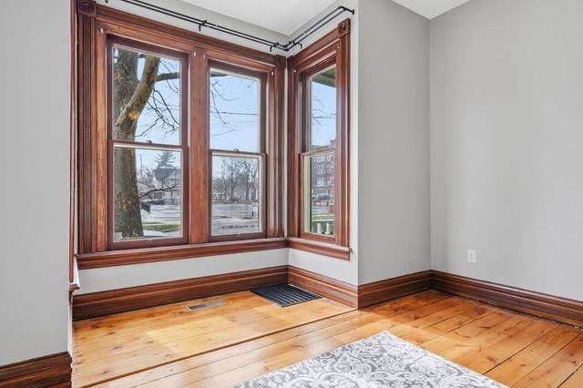 442 W Dutton Street, Kalamazoo City, MI 49007