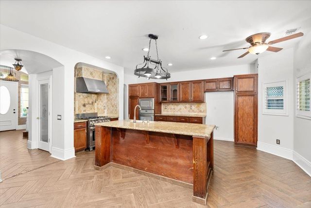 4246 Merchant Ln, Turlock, CA 95382