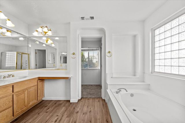 4246 Merchant Ln, Turlock, CA 95382