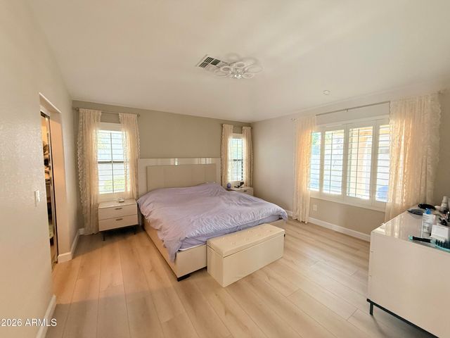 9850 W DEANNA Drive, Peoria, AZ 85382