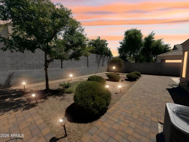 9850 W DEANNA Drive, Peoria, AZ 85382