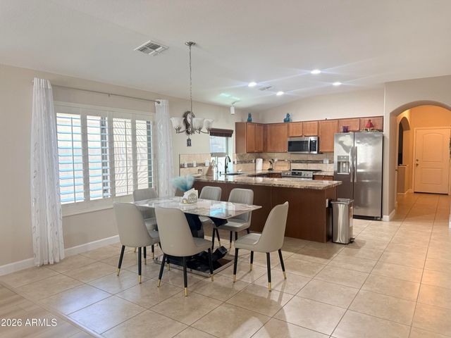 9850 W DEANNA Drive, Peoria, AZ 85382