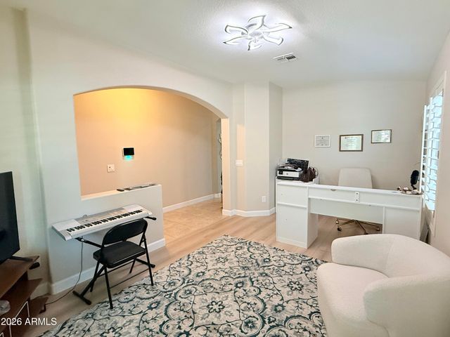 9850 W DEANNA Drive, Peoria, AZ 85382
