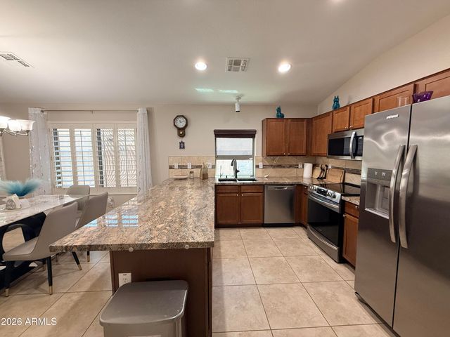 9850 W DEANNA Drive, Peoria, AZ 85382