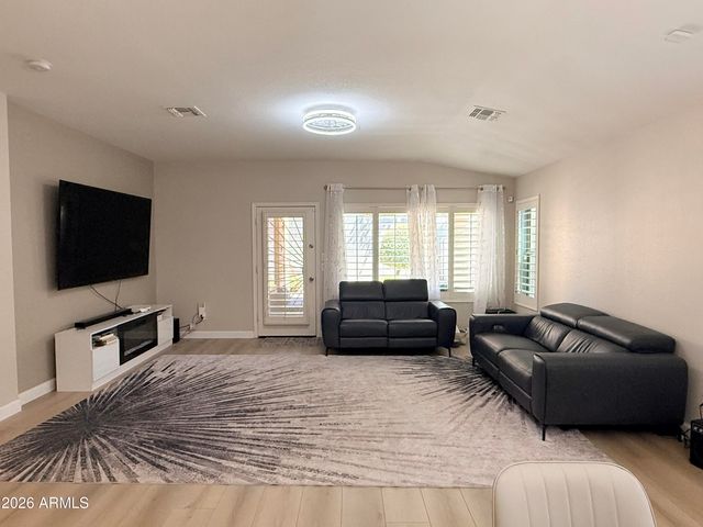 9850 W DEANNA Drive, Peoria, AZ 85382