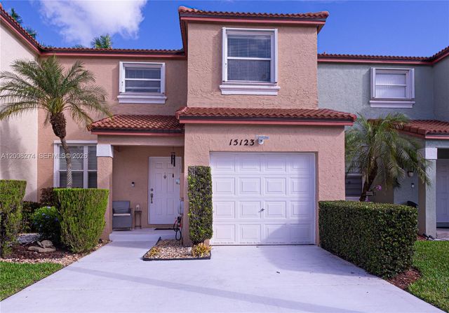 15123 NW 8th St, Pembroke Pines, FL 33028
