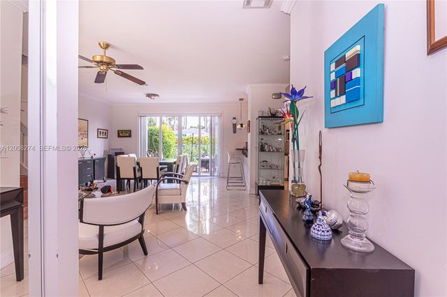 15123 NW 8th St, Pembroke Pines, FL 33028