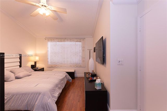 15123 NW 8th St, Pembroke Pines, FL 33028