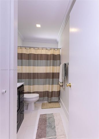 15123 NW 8th St, Pembroke Pines, FL 33028