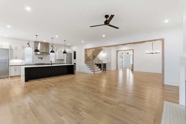 916 Acklen Ave, Nashville, TN 37203