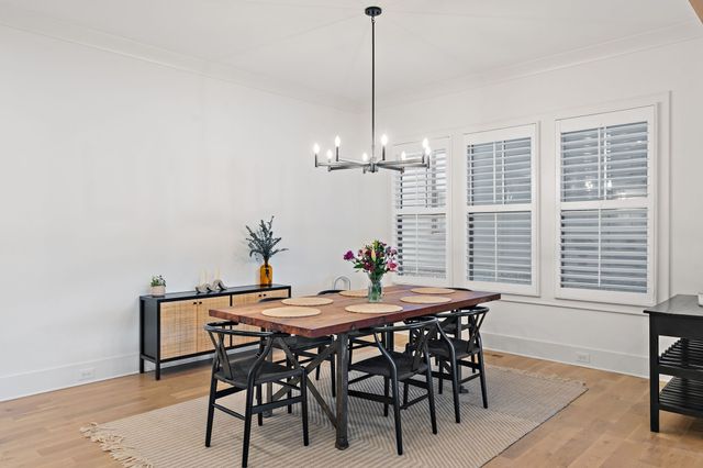 916 Acklen Ave, Nashville, TN 37203