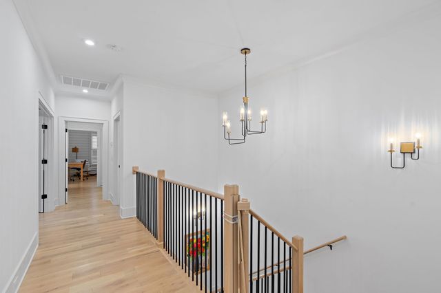 916 Acklen Ave, Nashville, TN 37203