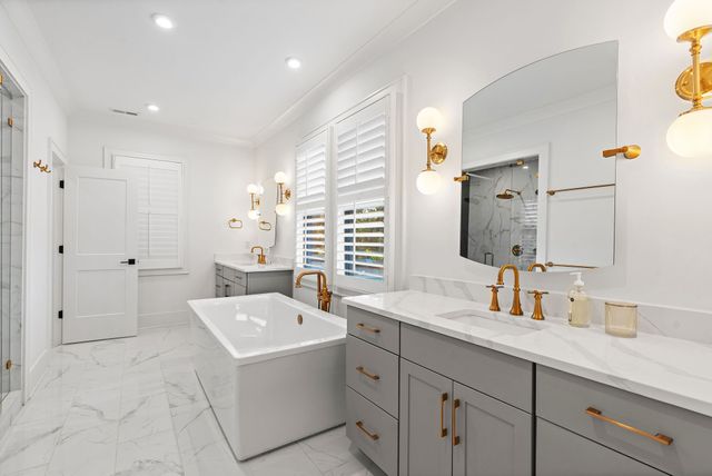 916 Acklen Ave, Nashville, TN 37203