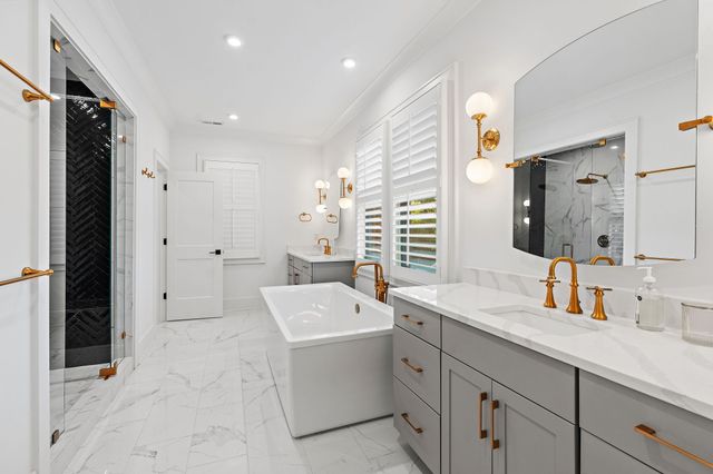 916 Acklen Ave, Nashville, TN 37203