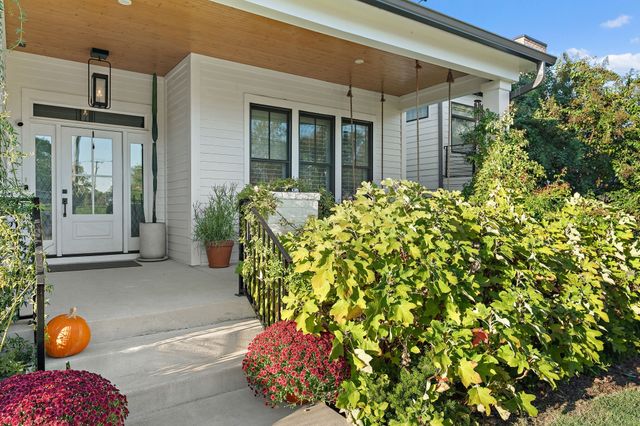 916 Acklen Ave, Nashville, TN 37203