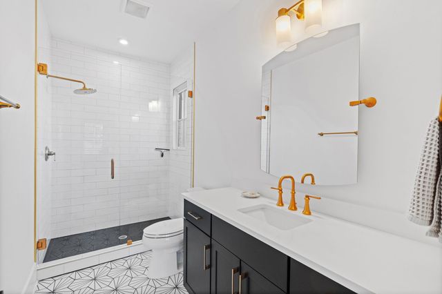 916 Acklen Ave, Nashville, TN 37203