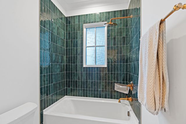 916 Acklen Ave, Nashville, TN 37203