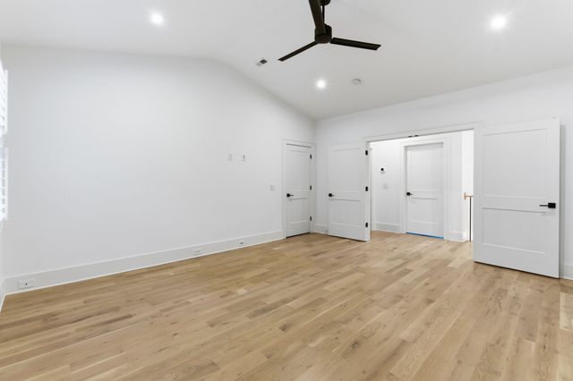 916 Acklen Ave, Nashville, TN 37203