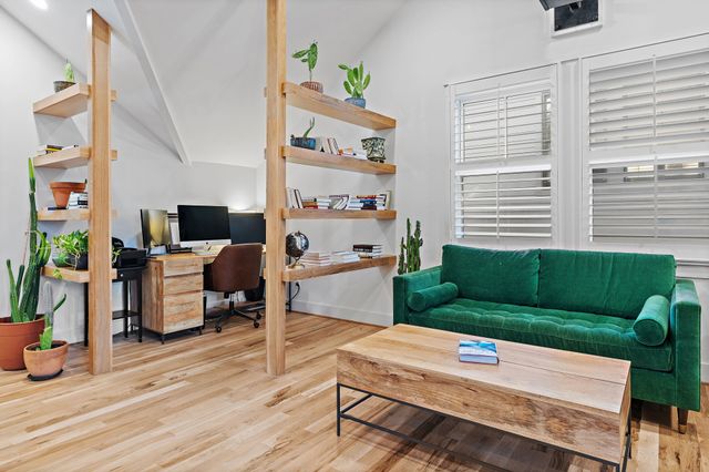 916 Acklen Ave, Nashville, TN 37203