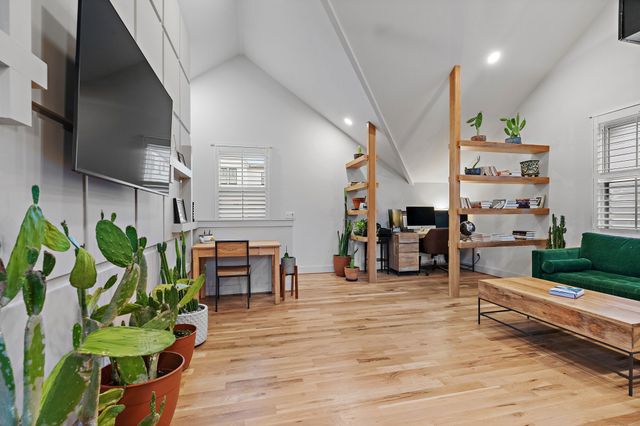 916 Acklen Ave, Nashville, TN 37203